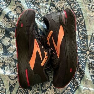 Brooks Women’s 8.5 Ghost Max